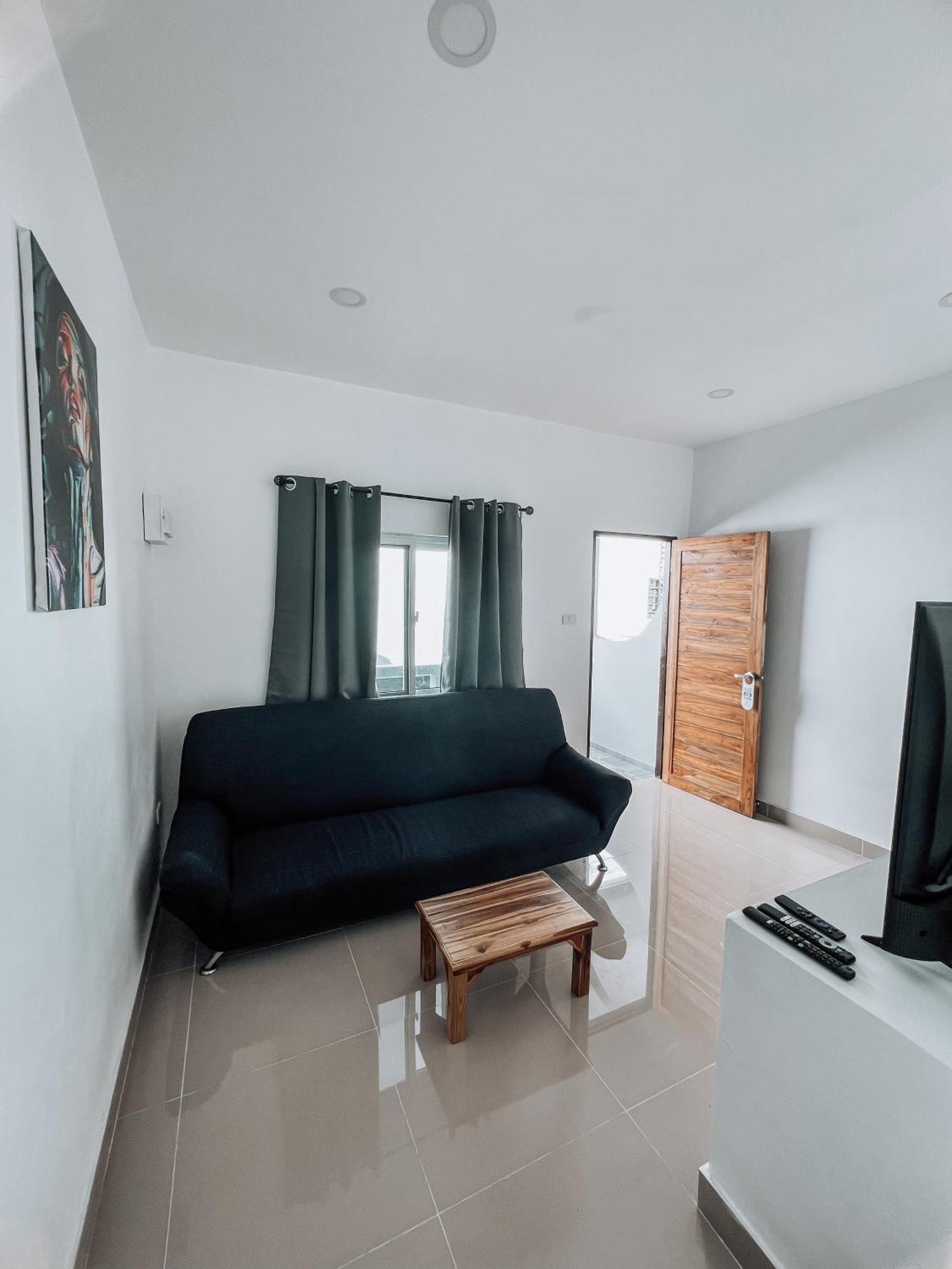 L.C. Apartments หน้าทอนเบย์ ภายนอก รูปภาพ